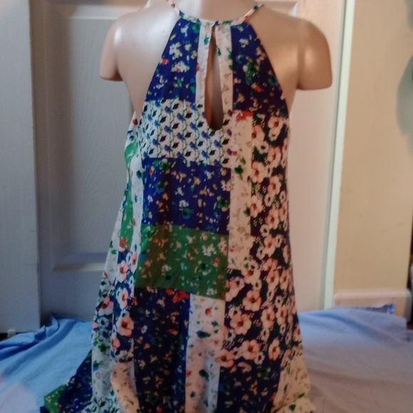 Floral Halter Dress by Fleur Bleu, Size 4 - Picture 4 of 9